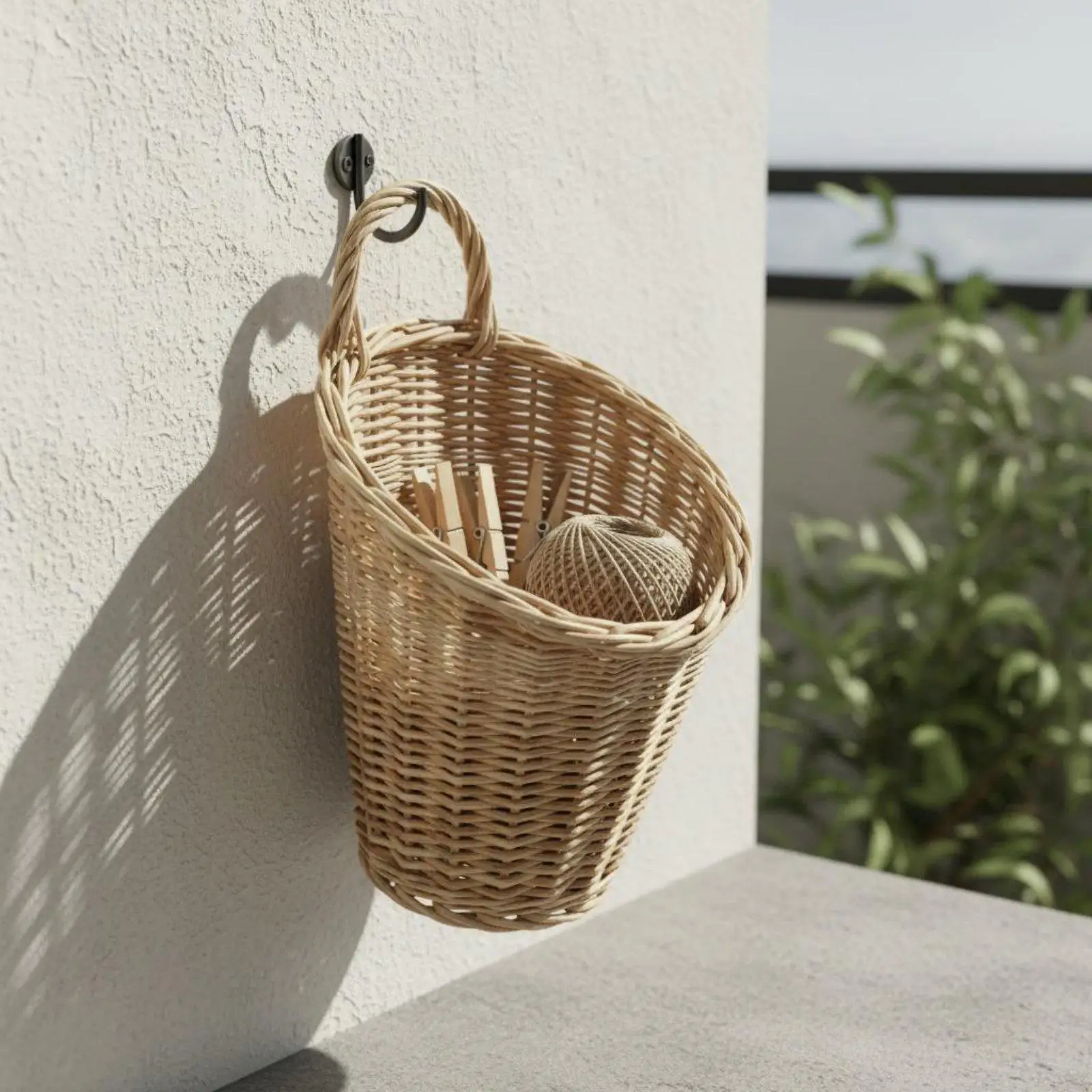 Woven Wicker Wall Basket Hanging Storage Organizer for Kitchen Entryway Small Items Rustic Handcrafted Household Decor Basket