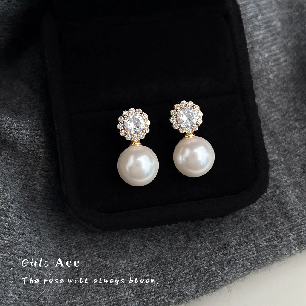 

Best Seller Sparkling Zircon Pearl Stud Earrings French Vintage Elegant Ear Accessories Women's Fashion Jewelry
