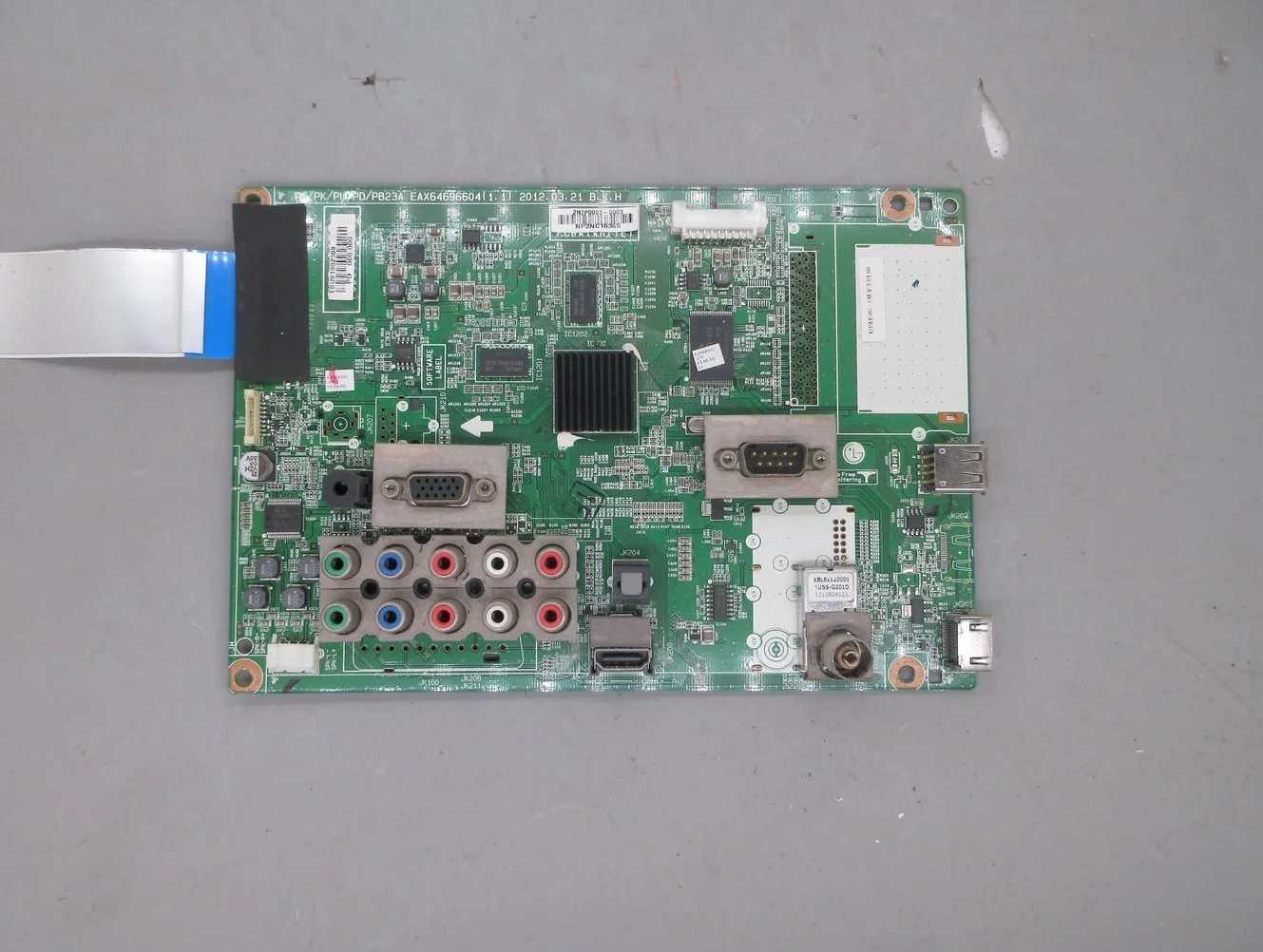 

Disassemble for Lg 42pa450c-cm Mainboard Eax64696604 (1.1) with Screen Pdp42t40010