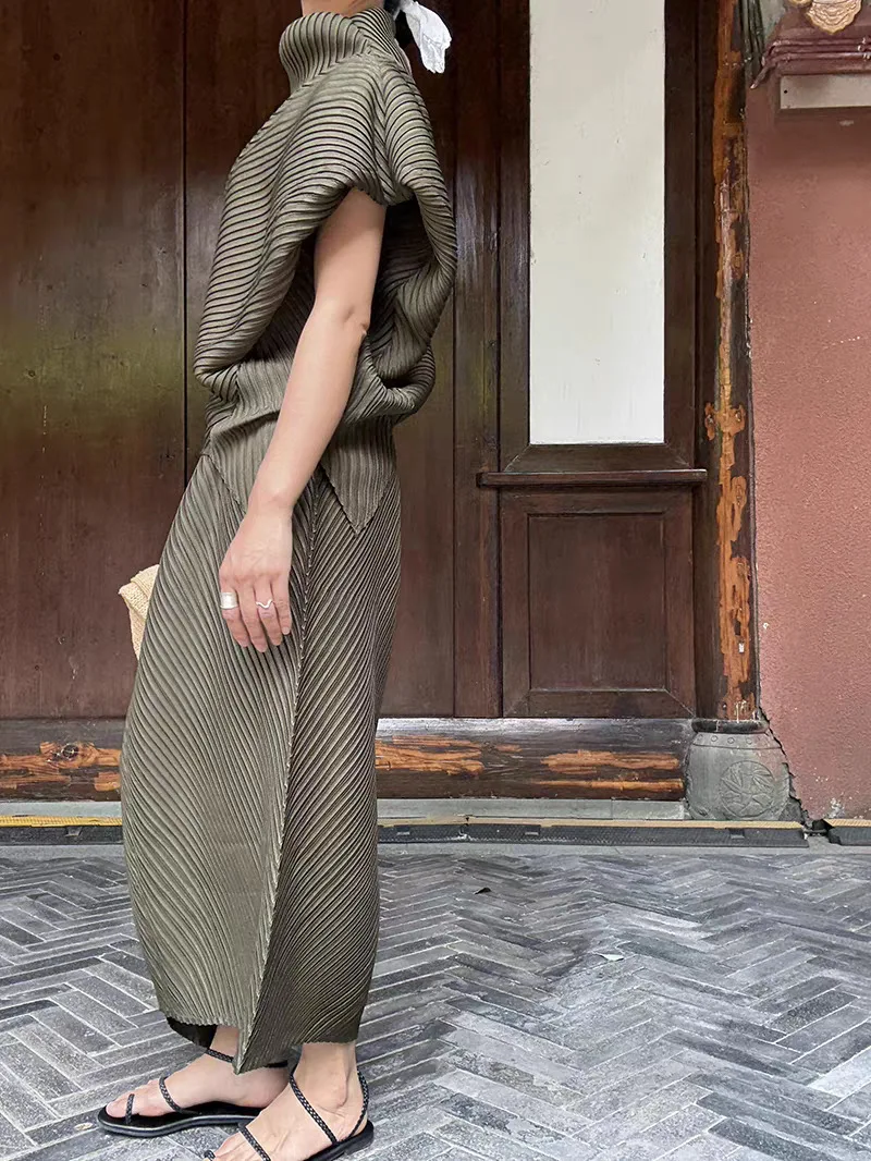 Pleated T-Shirt 2026 Summer New Japane Irregular Cut Pile Collar Top Simple Fashion Lightweight Wrinkle-Free Women Skirt