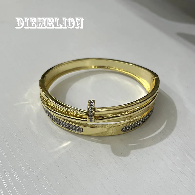 Hot Selling Woman's Nail Bracelet Europe and The United States Popular Two-tone Bracelets Sparkling Zircon Bangle Party Jewelry