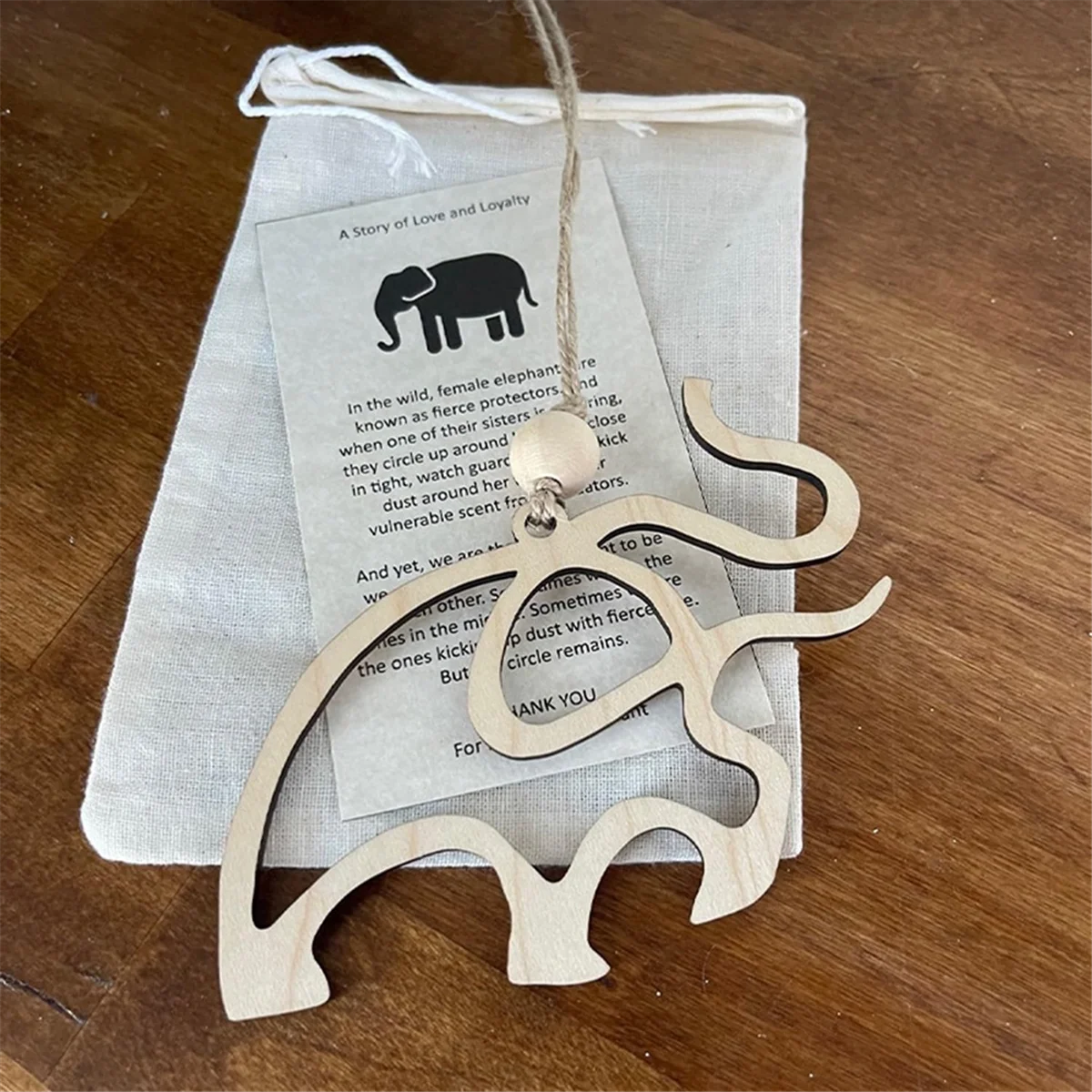 Ornamento di elefante dell'amicizia, ornamento di elefante in legno con biglietto di storia, ornamento di elefante regalo di amicizia per gli amici
