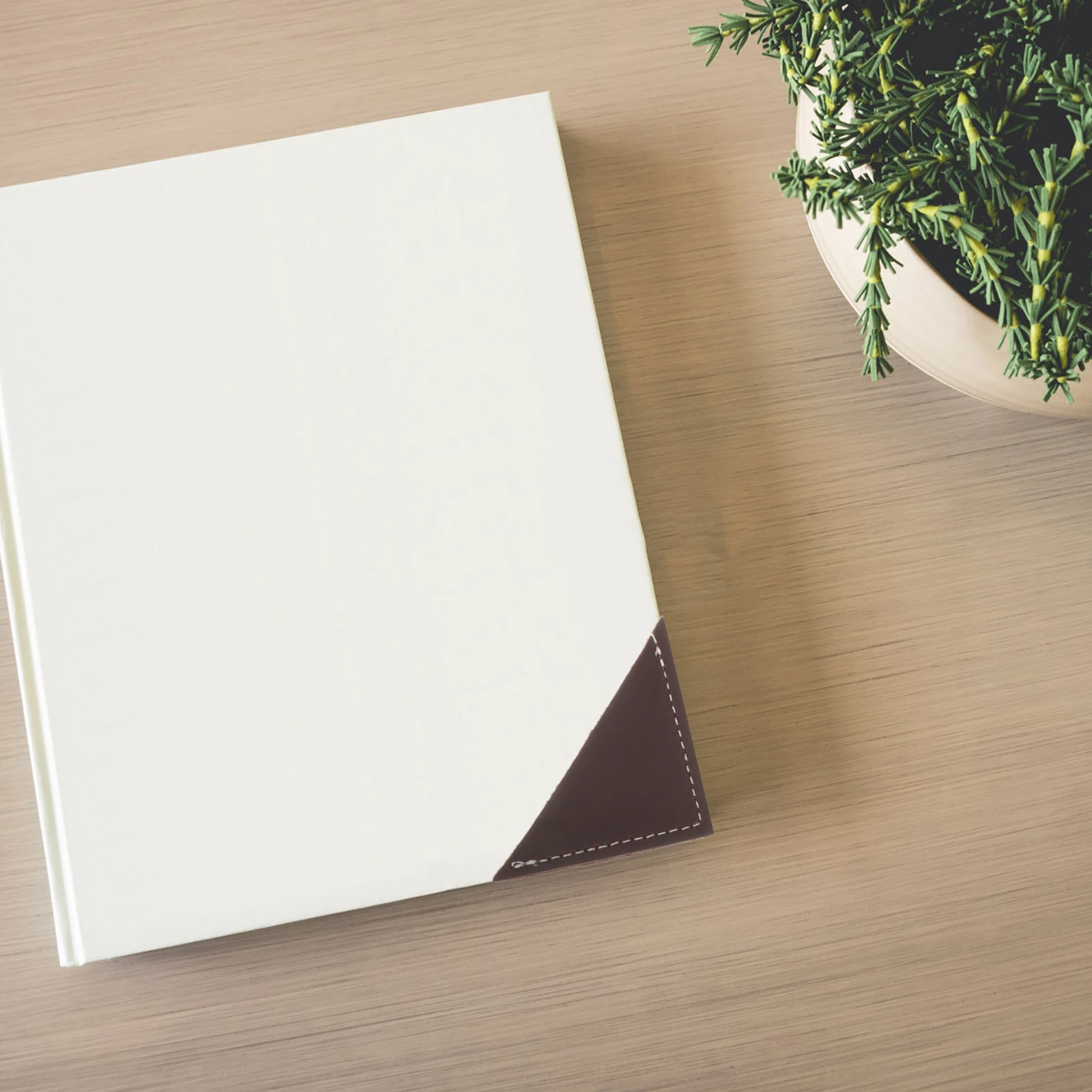 Премиальные треугольные угловые закладки из воловьей кожи, винтажный стиль, аксессуары для студенческих книг, оптовая упаковка, набор закладок для чтения