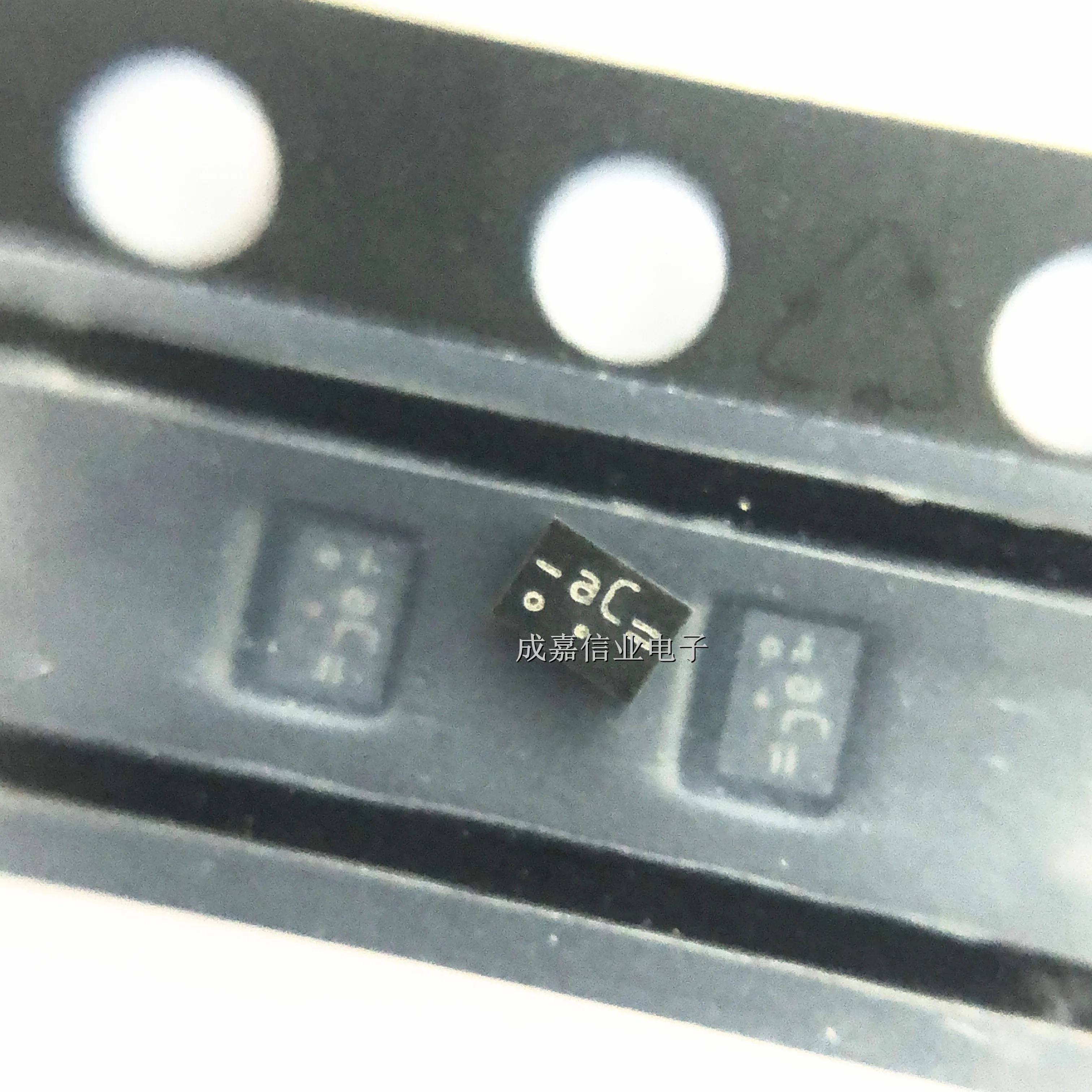 10pcs/Lot 74AUP1G57GM XSON-6 MARKING;AC Multi Function Gate 1-Element 2-IN CMOS 6-Pin Operating Temperature:- 40 C-+ 125 C