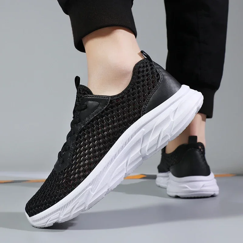 MAEDEF-zapatos blancos para correr y trotar para hombre, zapatillas informales de malla transpirable para exteriores, zapatillas deportivas ligeras con absorción de impacto