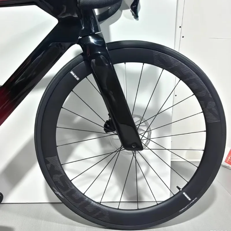 24S 700C Carbon Fiber Aero Road Bike Hydraulic Disc Brake Racing Bicycle For Men Women Adult Cycling Road Racing Outdoor Sports - view 5