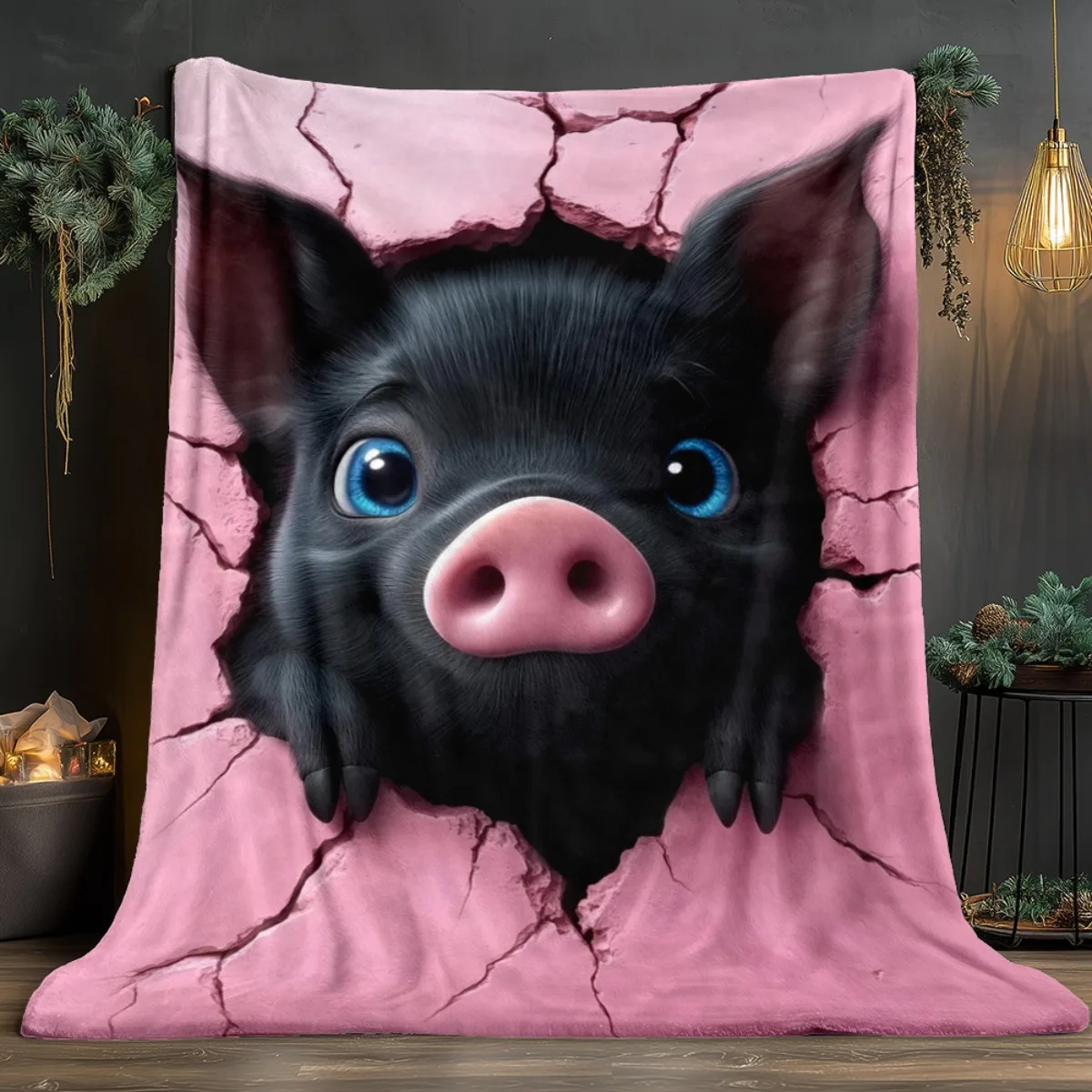 بطانية خنزير سوداء رائعة - مثالية لديكور المنزل المريح. الفانيلا الناعمة تضمن الدفء والراحة. هدية مثالية لمحبي الحيوانات #1