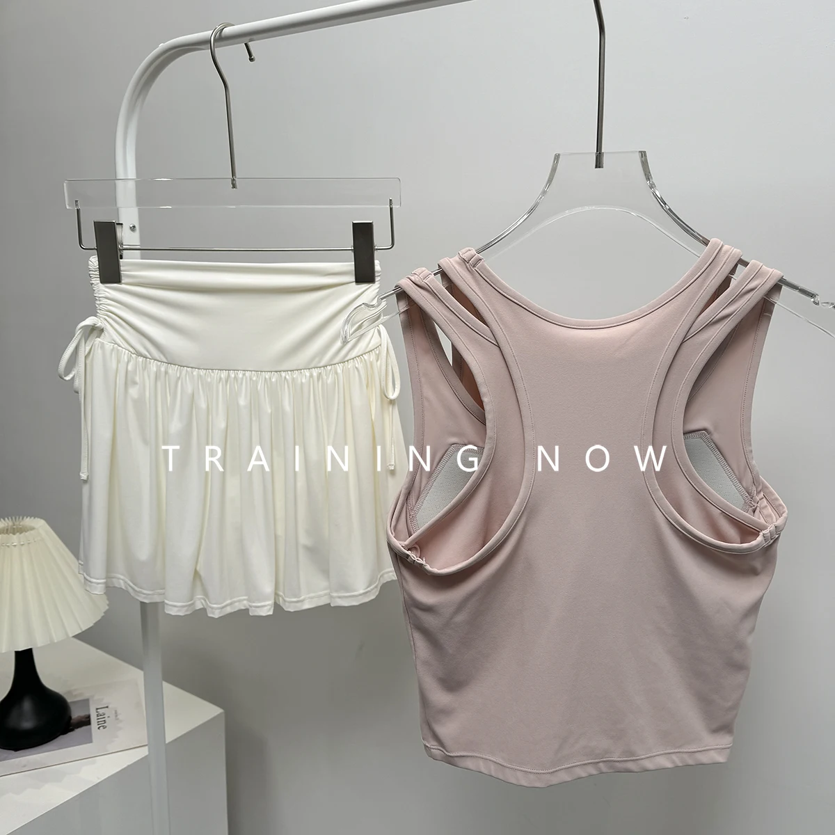 

Спортивный костюм для женщин летом, теннис на открытом воздухе, фитнес, бег, скорость, сухая одежда, ценная юбка для бадминтона, йоги