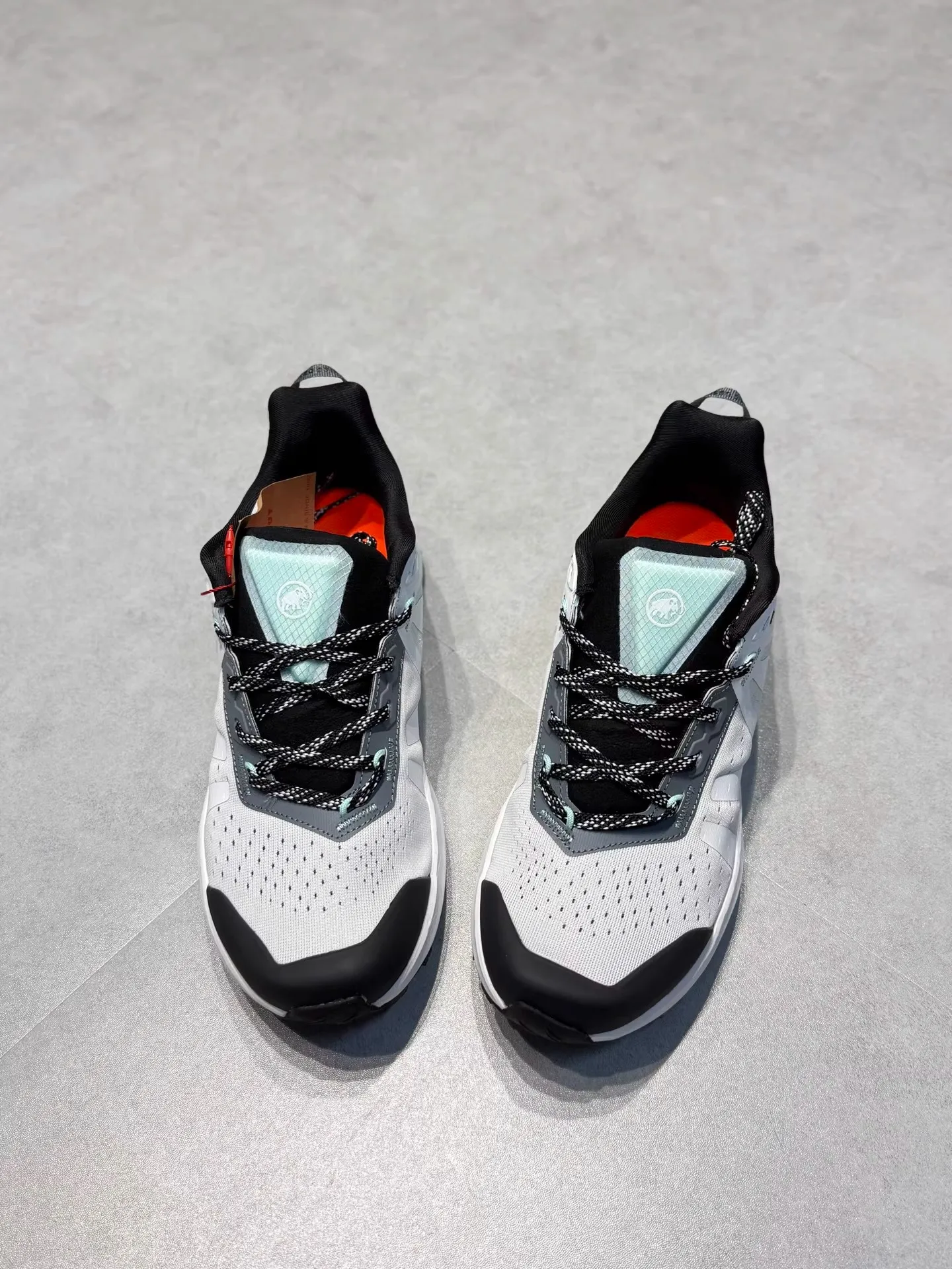 

Professional Running Shoes Non-slip Walking Sneakers Mens Womens Designer Sneakers Unisex Outdoor Sneakers