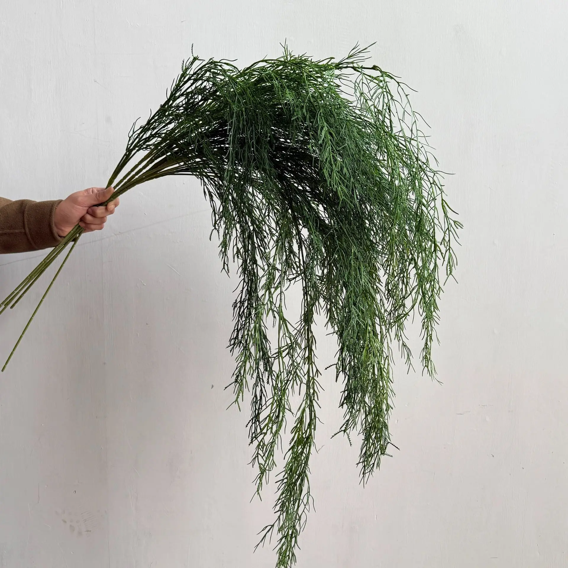 

5Pcs Fake Green Plants Reed Grass Wedding Decor Background Floral Arrangement Ceiling Hanging Flowers Party Home Decor Asparagus