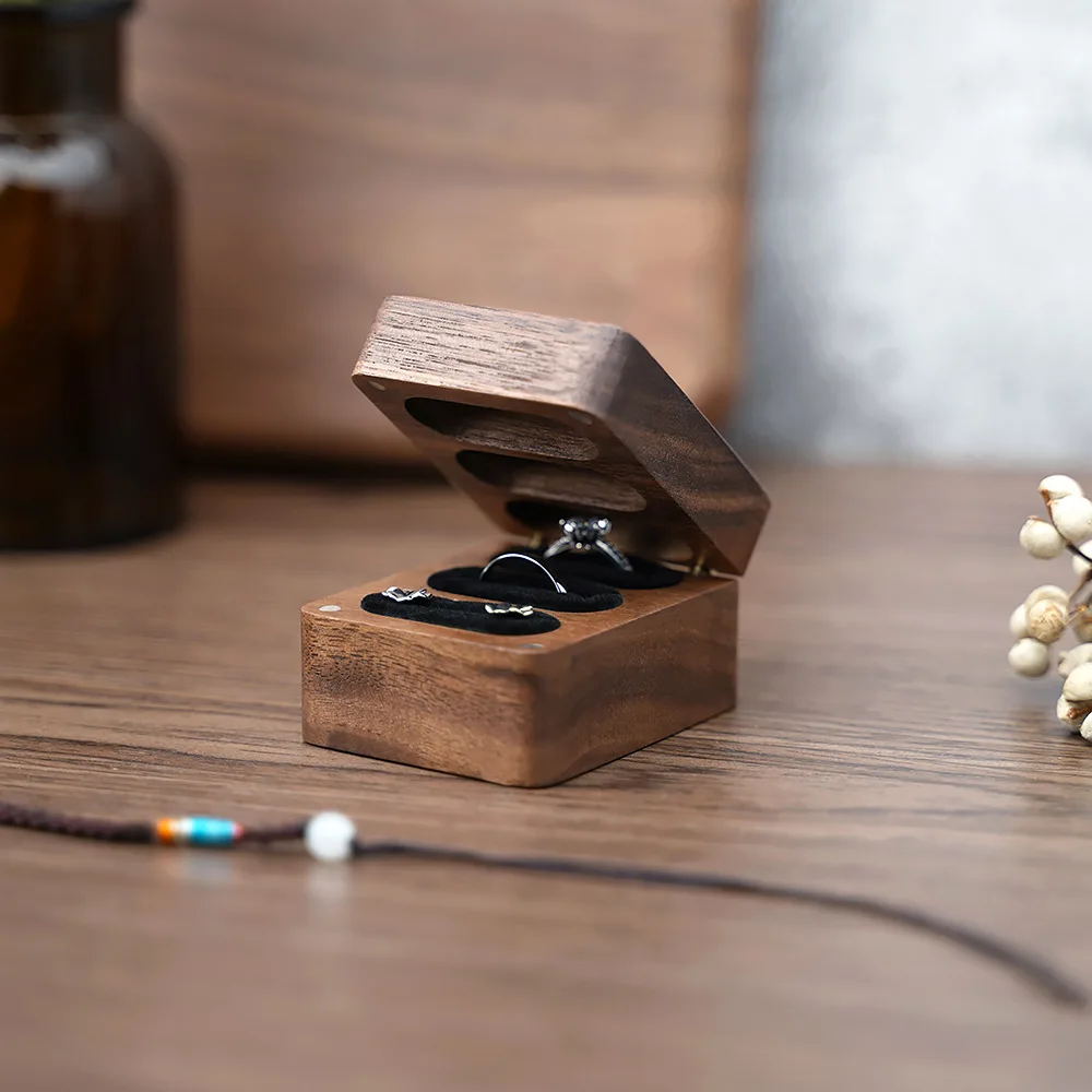 Black walnut wedding ring Jewelry box High-end small exquisite storage box Necklace stud box Exchange gift three slots