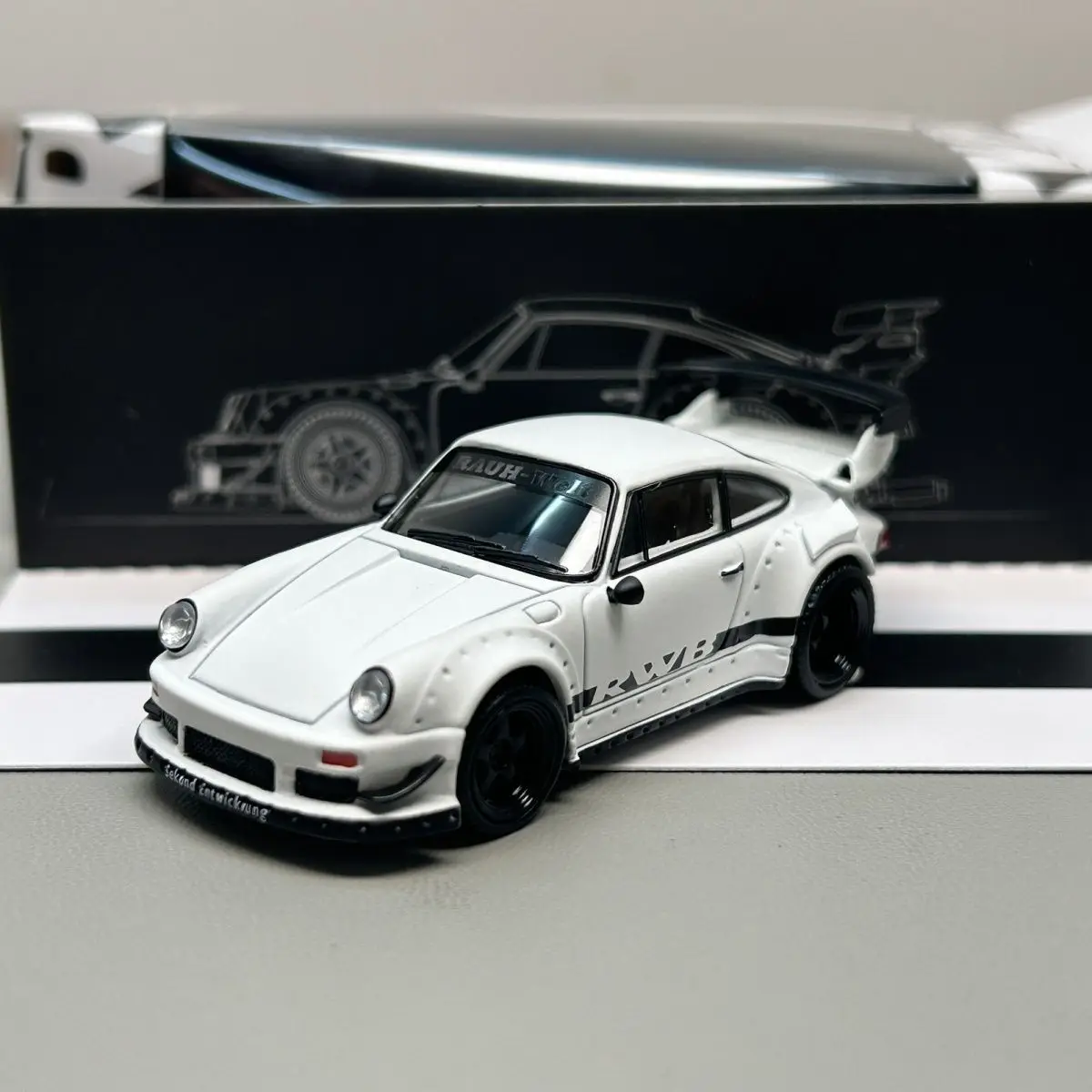 

MM 1:64 964 930 RWB легкосплавный автомобиль, литье под давлением и игрушечный транспорт, модель автомобиля, миниатюрная масштабная модель автомобиля, игрушки для детей