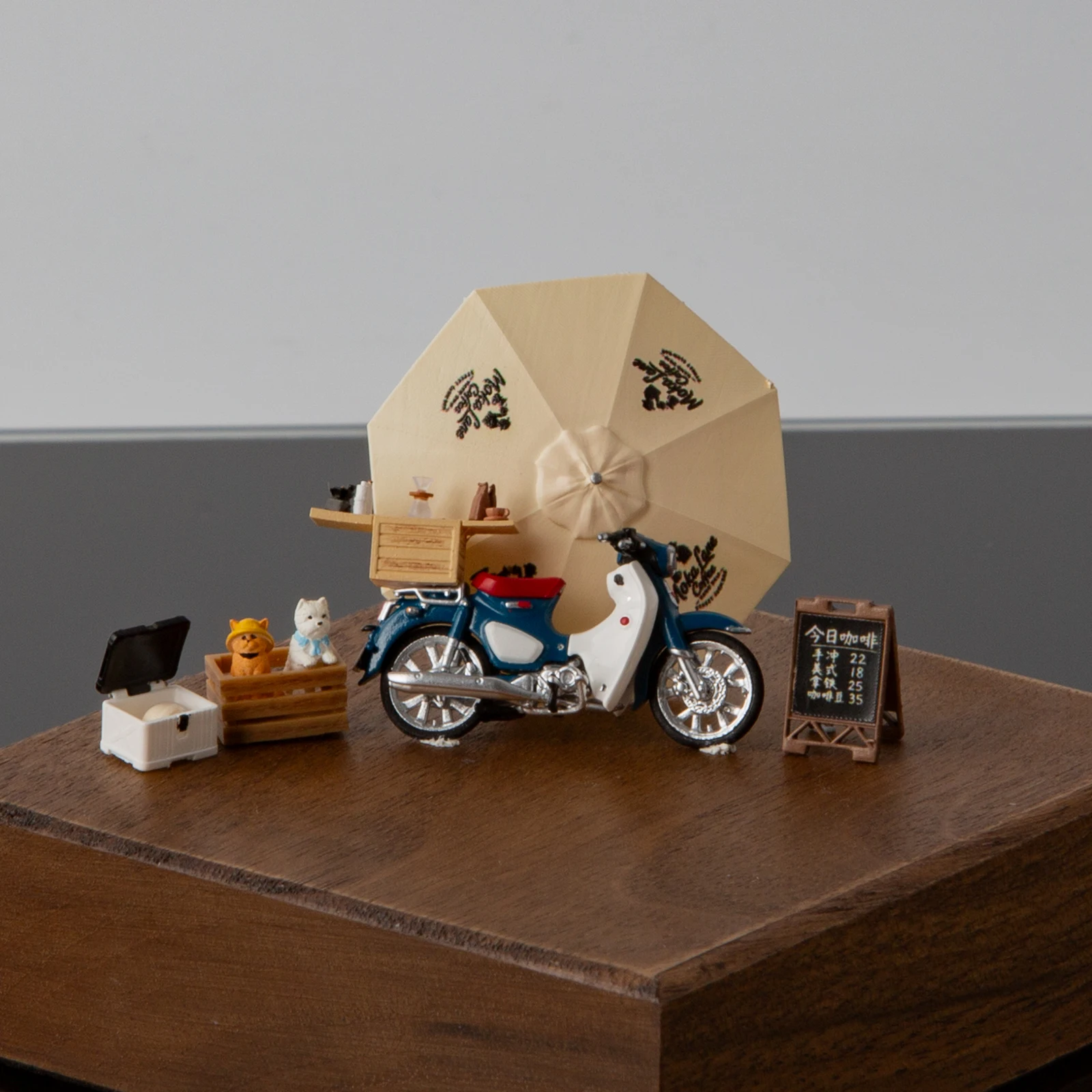 1/64 Scale Motorcycle Coffee Cart Set with Umbrella Cats and Menu Board Miniature Street Cafe Props for Diecast Cars AFA