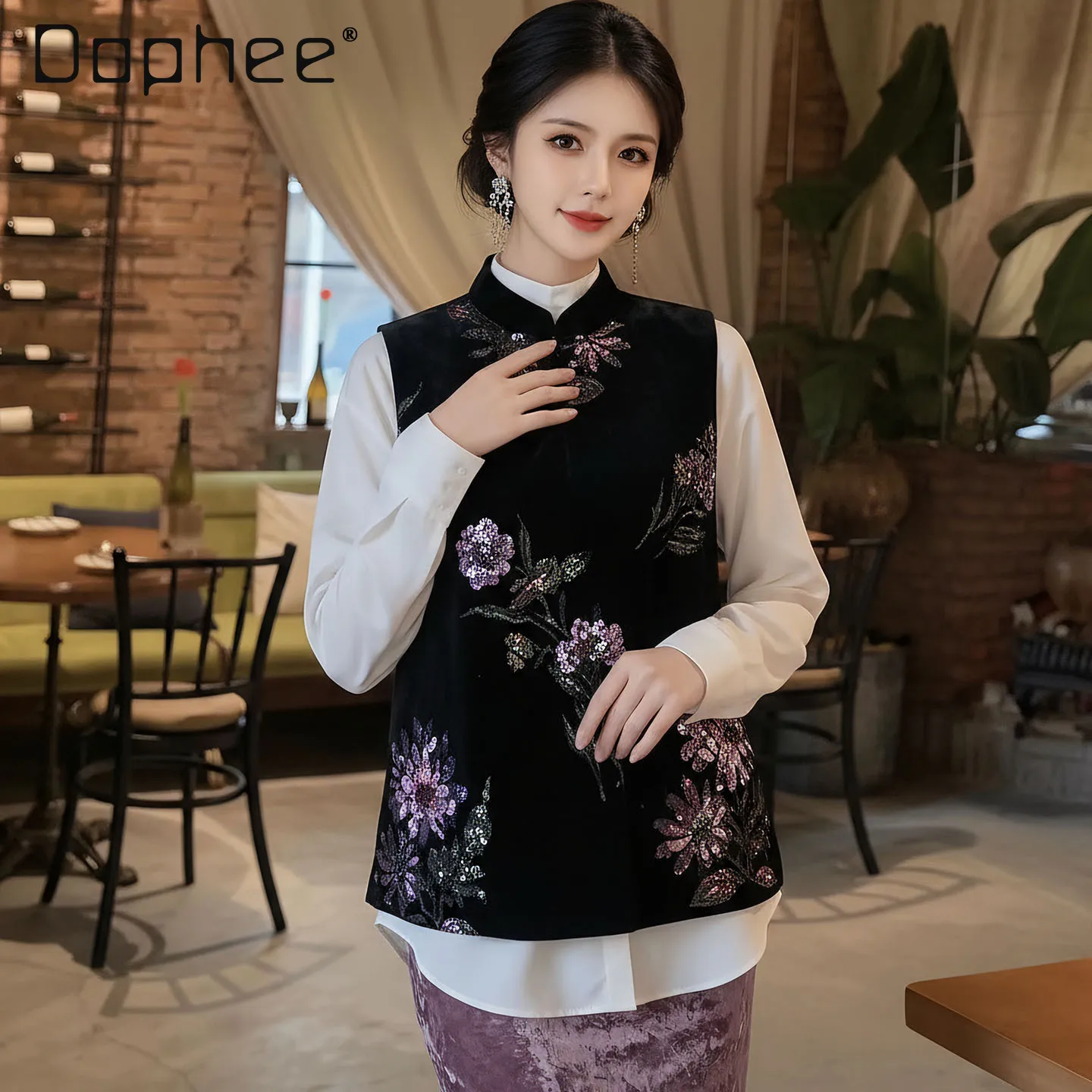 

New Chinese Style High-end Sense Retro Flower Embroidered Vest Light Luxury Sequined Round Neck Sleeveless Jacket Top Spring New