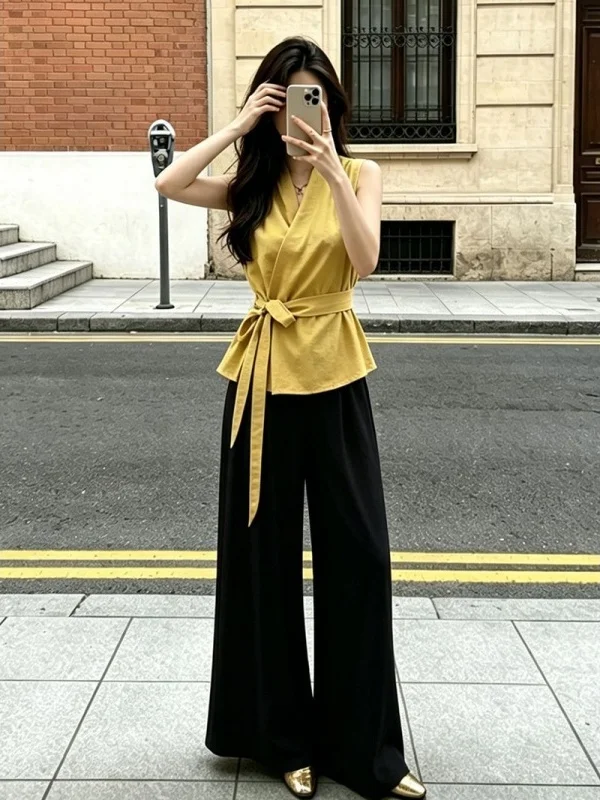 Fashionable V-Neck Sleeveless Top And Wide Leg Pants Two-Piece Set Slimming Casual Summer Outfit for Women Polyester Fiber