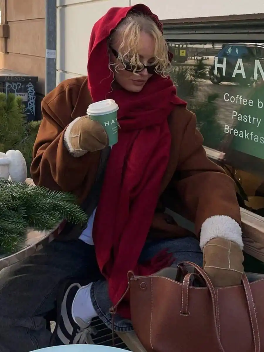 

Женский шарф из искусственного кашемира