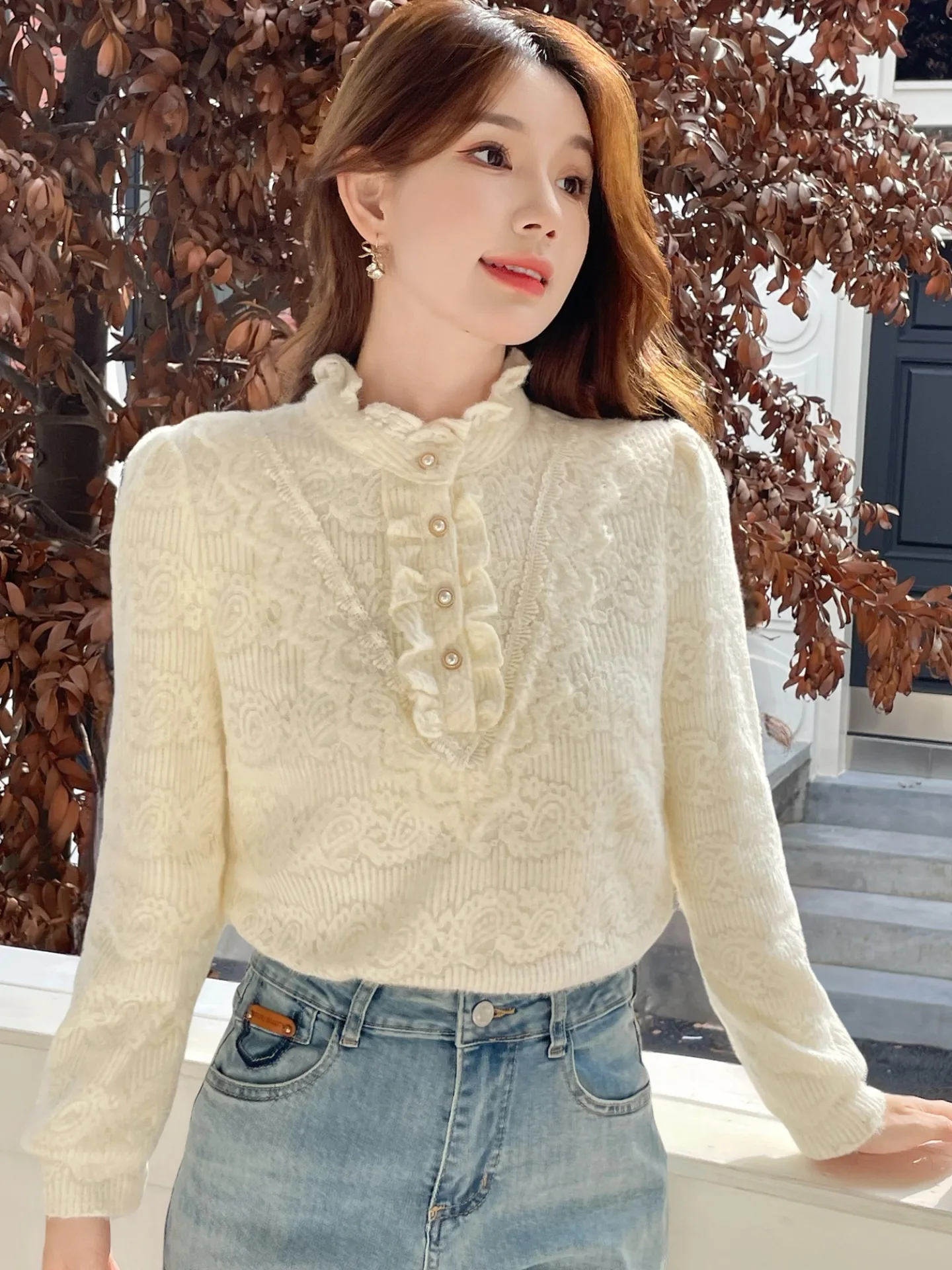 

Зимняя женская кружевная блузка с флисовой подкладкой, новинка 2025 года, осенне-зимняя базовая модель с высоким воротником, создающая ощущение роскоши.