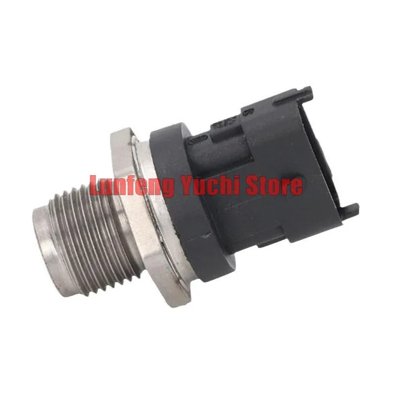 

LR020693, LR164042 - Fuel Pressure Sensor For Jaguar XJ (X351), Land Rover Range Rover L322, L405, L320, L494, Discovery L319