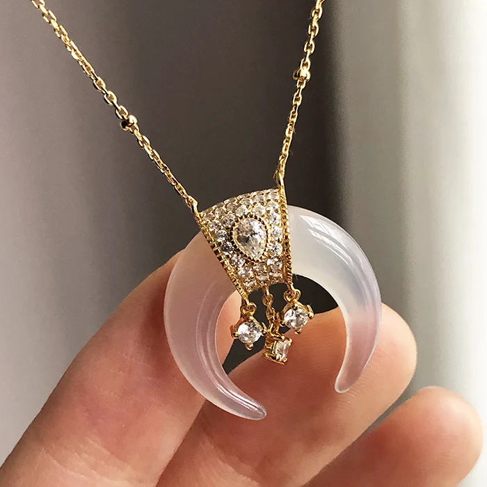 Niche Hand-polished Necklace With Diamonds, Natural Chalcedony Crescent, Fringed Pendant, Collarbone Chain Necklace
