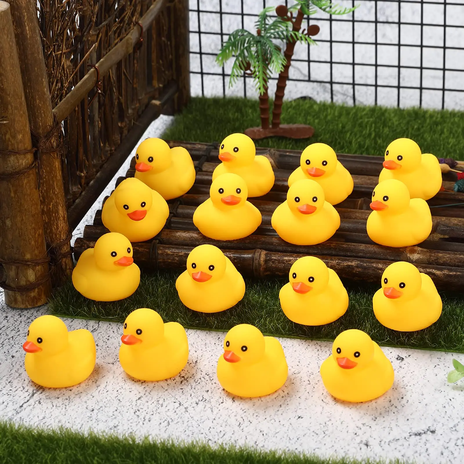 12/24/48/60Pcs Mini Rubber Ducks for Kids Children Party Favors Bulk Ducks Summer Pool Floating Toys Rubber Ducks Birthday