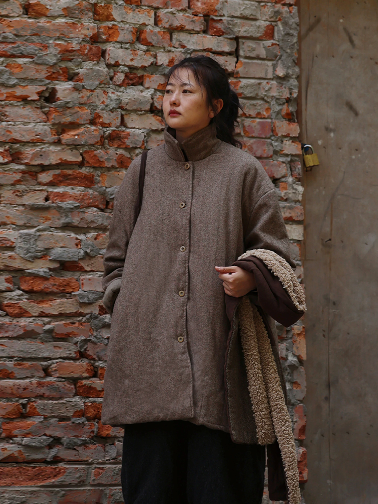 

PengPengHome 38230 Шерстяное пальто средней длины из смесового хлопка: комфортное, теплое, повседневное, для поездок на работу, свободного кроя, с длинными рукавами