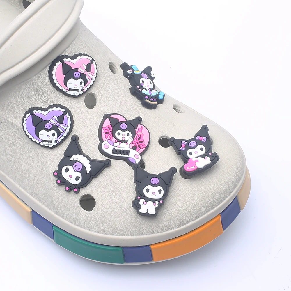Fantasy Magic kartun lucu Kulomie PVC sepatu pesona Aksesori bakiak dihiasi gelang anak pesta Natal