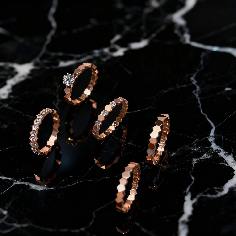 

2025 Новые элегантные аксессуары, модное женское кольцо с муассанитом - инкрустацией в виде сот - дизайнерское кольцо, идеальный подарок подруге для ежедневных поездок на работу