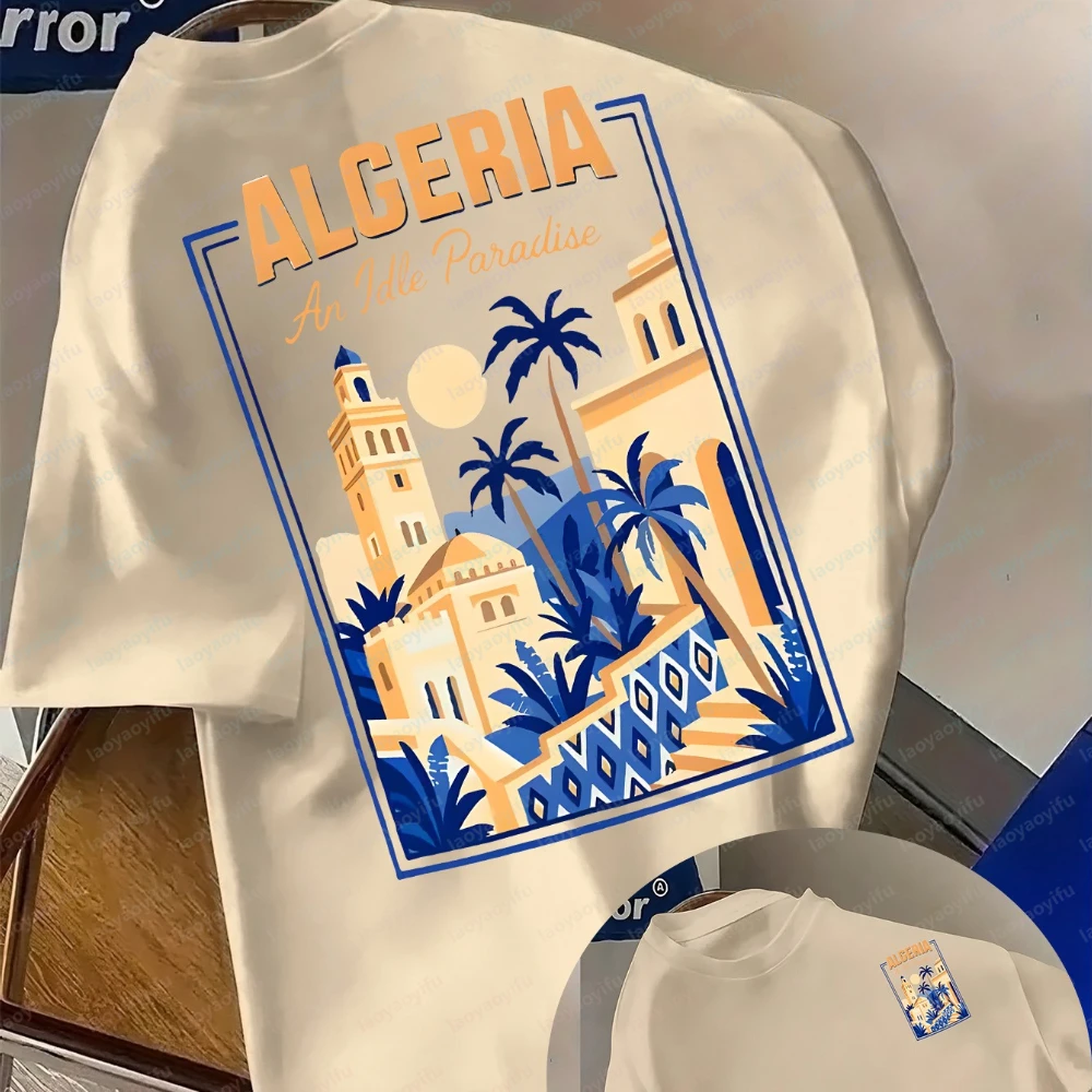 Représentant du style de vacances exotiques! Combinaison de lettres « ALGERIA An Idle Paradise » avec chemise à manches courtes algérienne