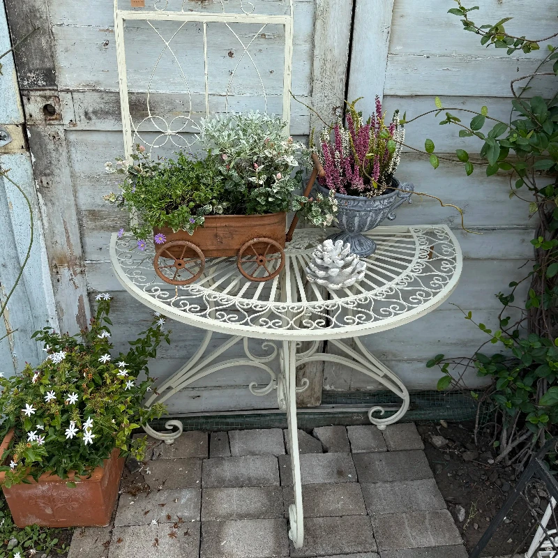 Half Round Iron Garden Table Rustic Metal Side Desk for Outdoor Against Wall Display Table for Plant Farmhouse Accent Tables