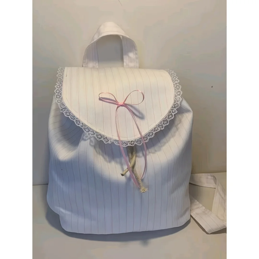 A simple striped backpack with a large capacity drawstring, a sweet college style, versatile student backpack for girls