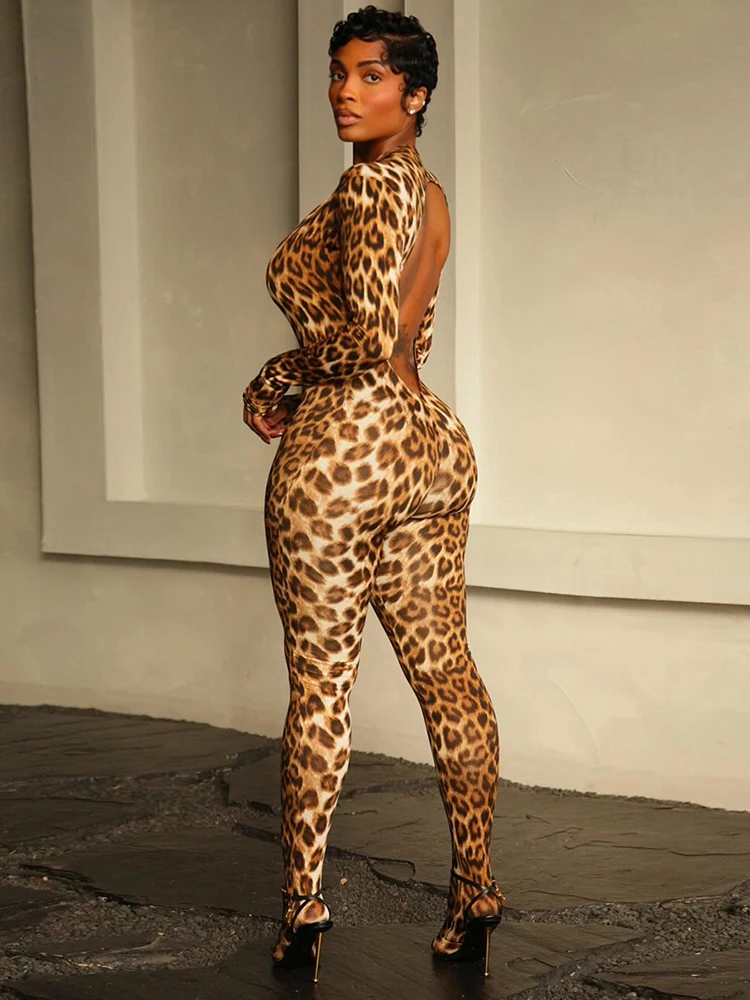 بدلة قفز مثيرة من Sisterlinda برقبة على شكل حرف v عميقة للنساء بطبعة الفهد وأكمام طويلة بدون ظهر وأرداف خوخية ضيقة منتصف الليل ملابس Coquett