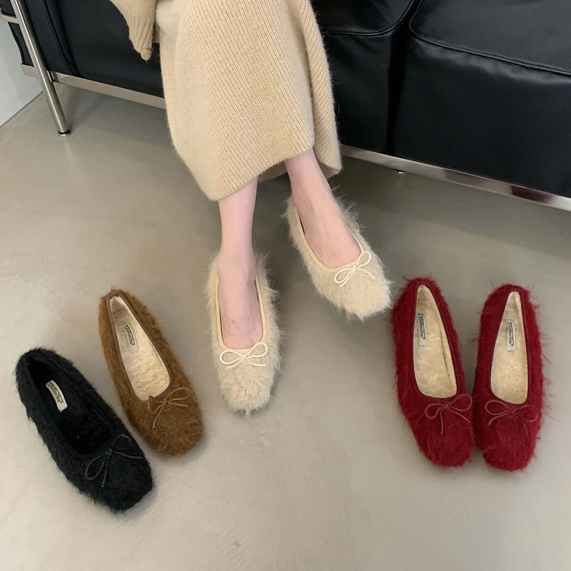 

SUOJIALUN 2024 Winter New Brand Women Flat Shoes Fashion Wram Plush Ladies Elegant Boat Shoes Red Fur Round Toe Dress Ballerinas