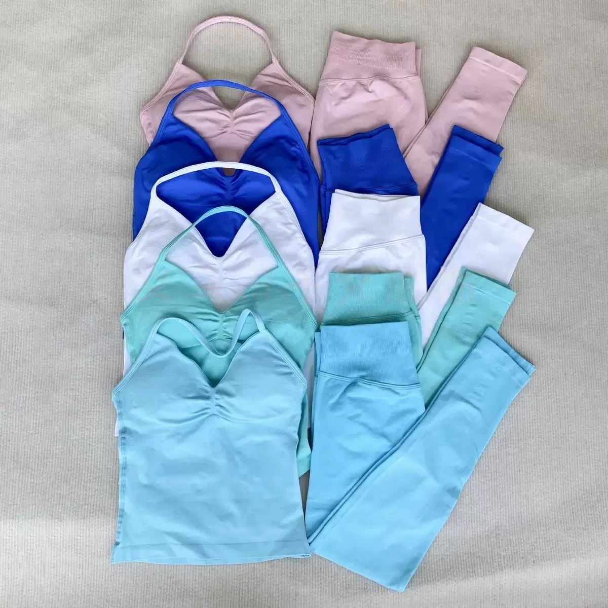 2 قطعة مجموعة اليوغا طماق وLongline Strappy سترة ضد المقاومة تجريب اللياقة البدنية نفس اللون النساء سلس السراويل سترة الرياضة مجموعة