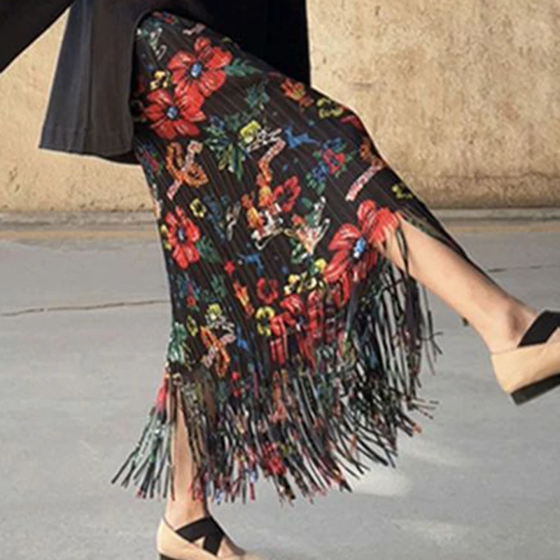 Fashionable and high-end design, tassel printed comfortable half skirt for women, new summer 2023 clothes