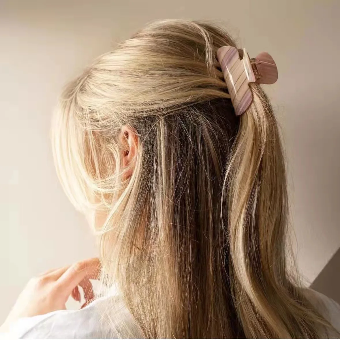 YHJ NEUE 8CM Einfarbige Haarklammer Klassische Serie Elegante Retro Streifen Acetat Klaue Clip Mode Haarschmuck für Frauen Mädchen