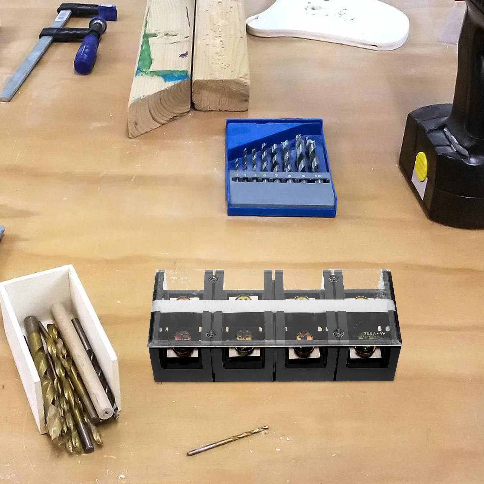 

Copper Fixed Terminal Block Electrical Connector Unit High Current Quick Wiring Heat Resistant Safe