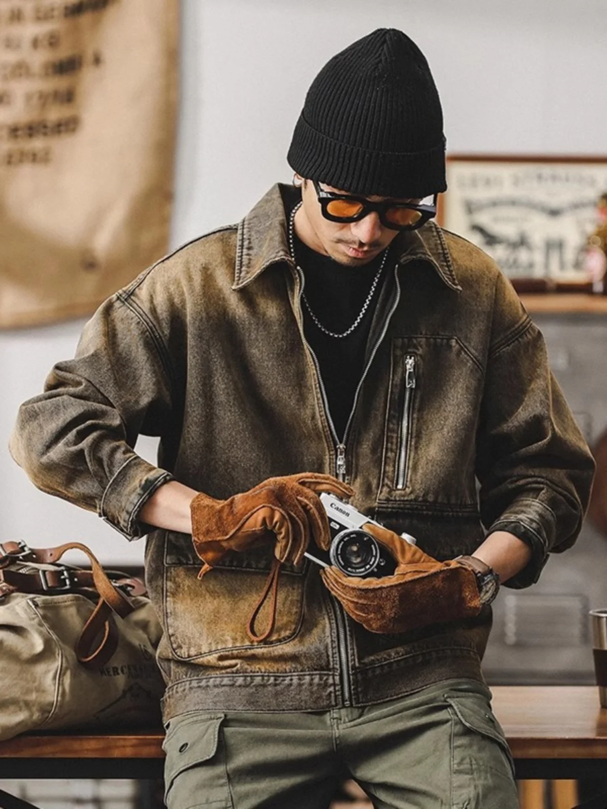 

Мужская джинсовая куртка в американском стиле ретро 2024, новый уличный тренд, потертая рабочая одежда, топ Jaet для молодежи, весна-осень, Wi...