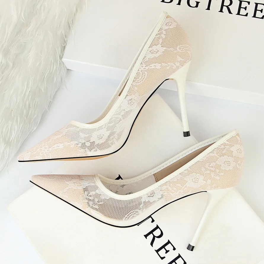 New Sexy Slim Women's Shoes Thin High Heels Shallow Hollow Notched Mesh Lace Single Shoe fashion Pumps Women