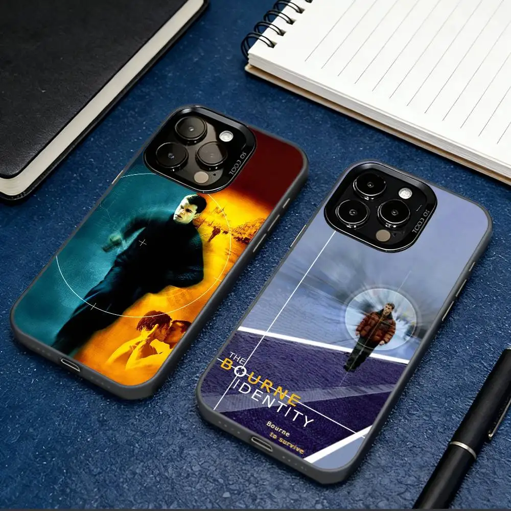 Funda para Teléfono con Diseño de la Película The Bourne Identity para iPhone 17, 16, 15, 14, 13, 12, 11 Plus, Pro Max, XS, Colorida en Plateado y Negro