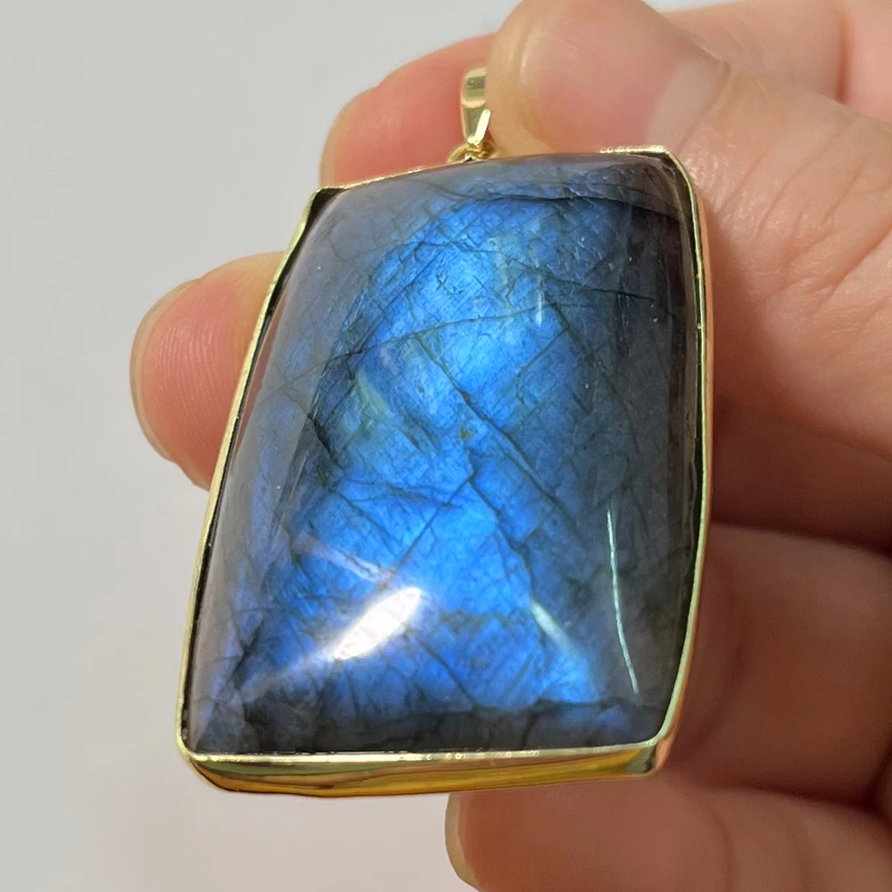 Natural Stone Multicolour Labradorite Pendant 1Pcs