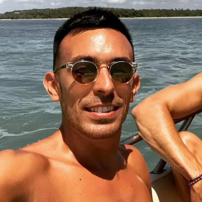 Nova moda personalizado nicho retro rebite redondo óculos de sol feminino masculino 2025 produto de tendência de alta qualidade popular ao ar livre tons