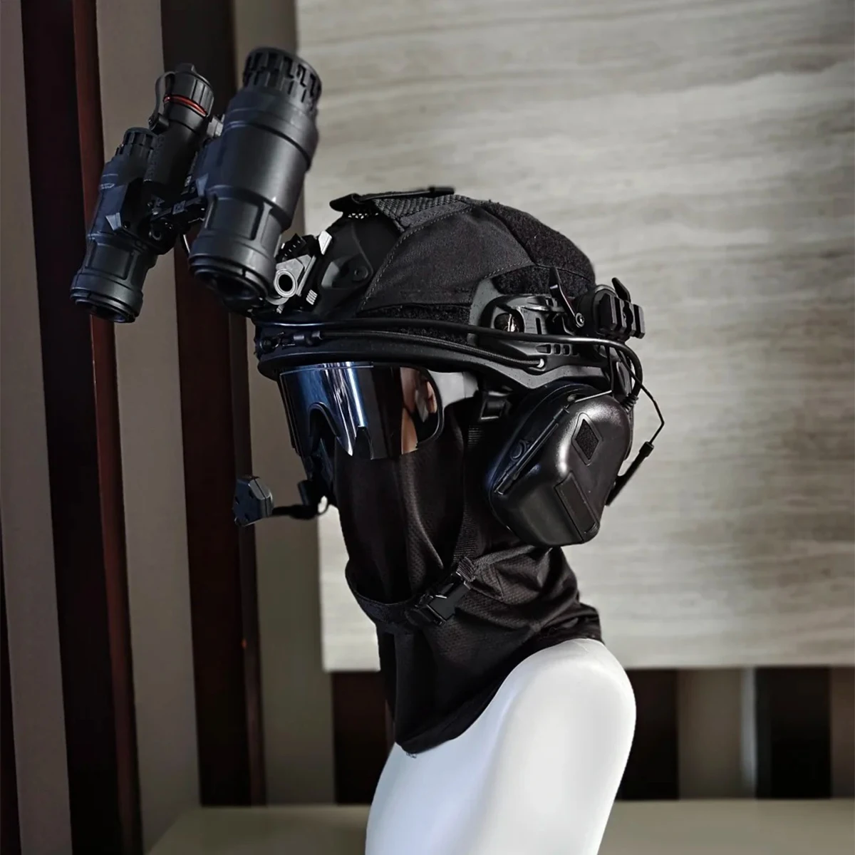 مجموعة خوذات تكتيكية مع سماعة رأس للاتصالات طراز NVG قناع وجه لألعاب كرات الطلاء CS Airsoft معدات الرماية التأثيرية