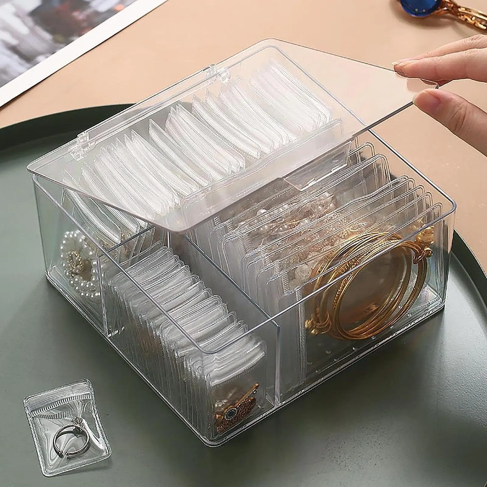

Acrylic Jewelry Box Showcase Clear Jewelry Case for Women Lady Anklets