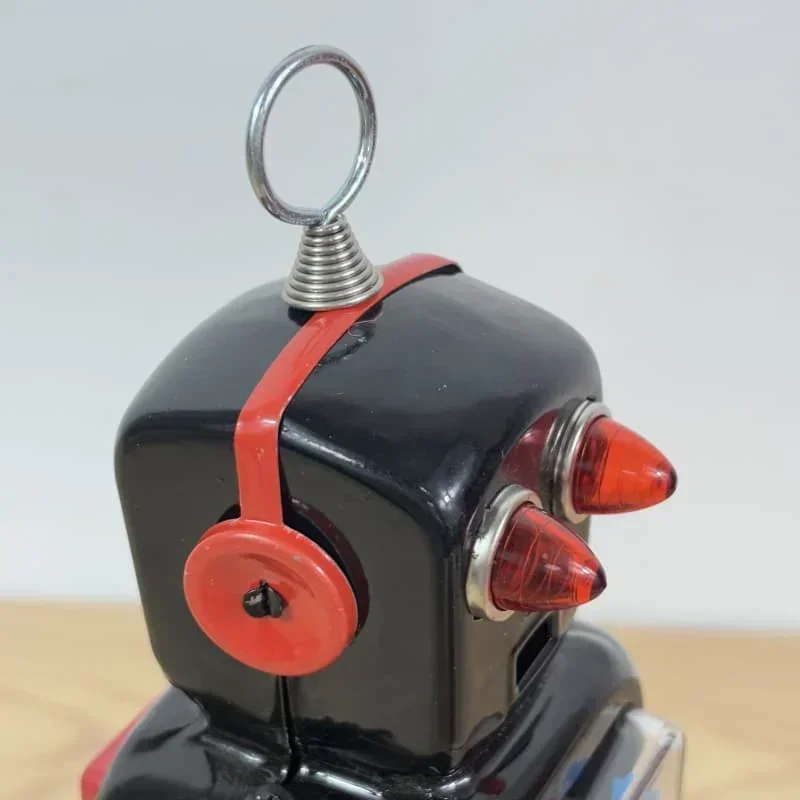 Jouet à remonter classique rétro en métal, Robot à roue haute, mécanisme d'engrenage en étain, ornements parfaits, cadeau d'anniversaire pour enfants