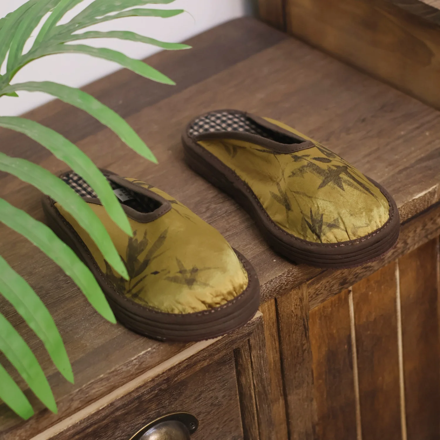 Shallow mouth round head women's shoes handmade cloth traditional cloth ethnic style cloth shoes flat-soled bag head slippers
