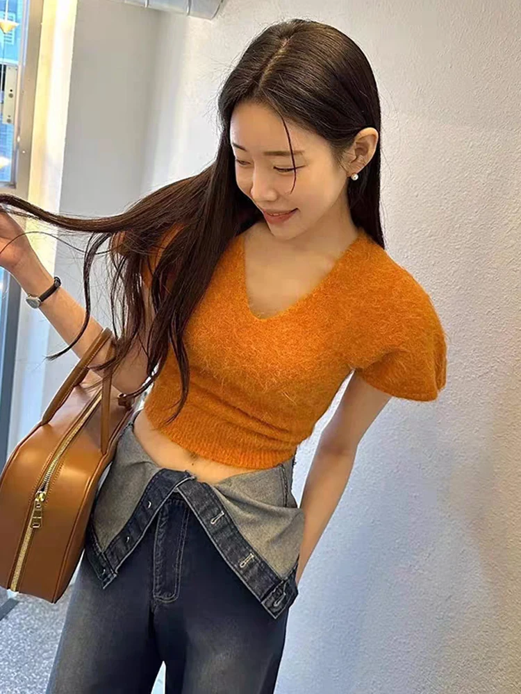 Suéter curto de manga curta estilo coreano para mulheres, início da primavera, decote em V, estilo casual, revela umbigo, est...