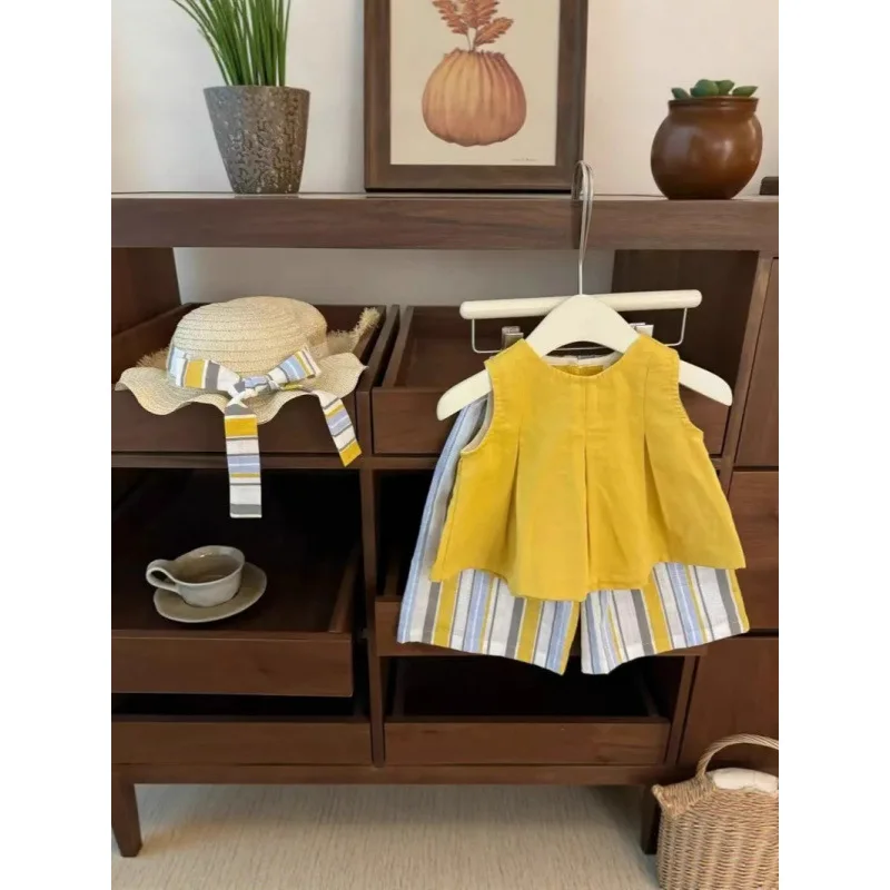 

New Children's Set for Girls, Cute Holiday Style Doll Shirt with Striped Pants, Fashionable Two-Piece Set-Hat for Free