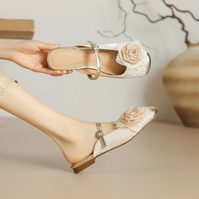 

Новинка 2023 года, летние женские туфли-лодочки, кожаная обувь для женщин, тапочки на низком каблуке с круглым носком, сандалии с цветочным принтом и открытой пяткой