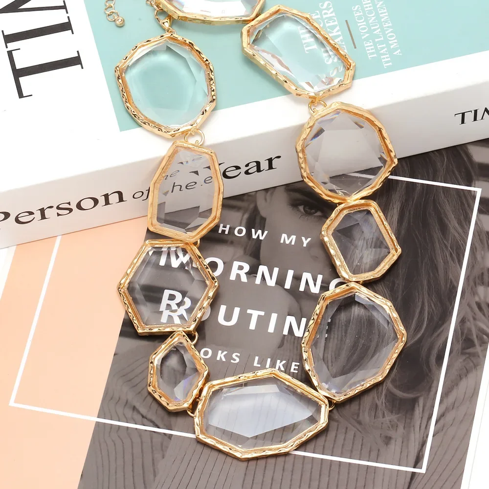 New Irregular Geometry Transparent Resin Necklace Women\'s Elegant and Cute Sweater Chain Banquet Jewelry Accessories