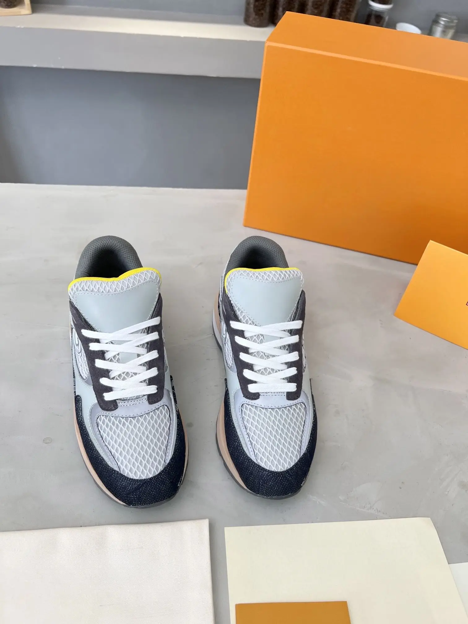 Unisex Trendy Retro Platform Sneakers Multi-material Splicing Lace-up Lightweight Daily Athletic Footwear